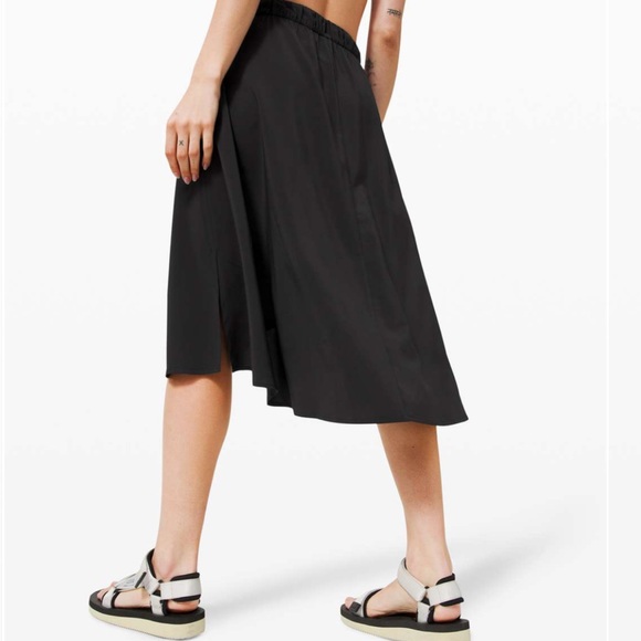 lululemon time to flounce skirt size 4 - Picture 4 of 6